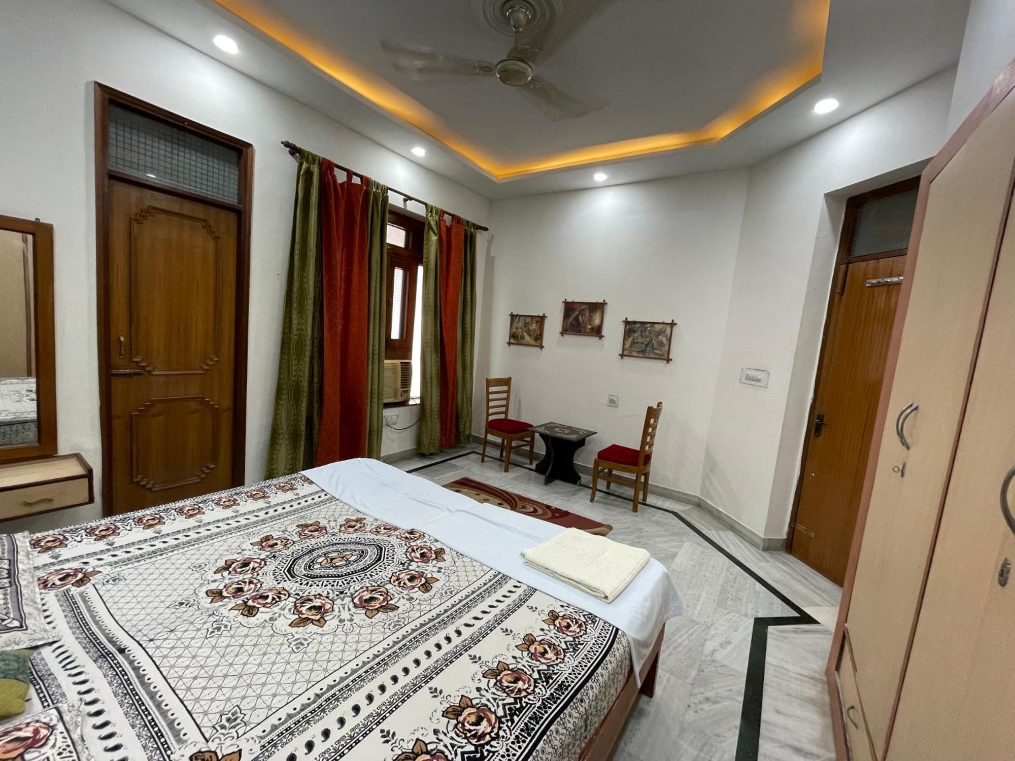 N Homestay Agra Tajganj Exterior photo
