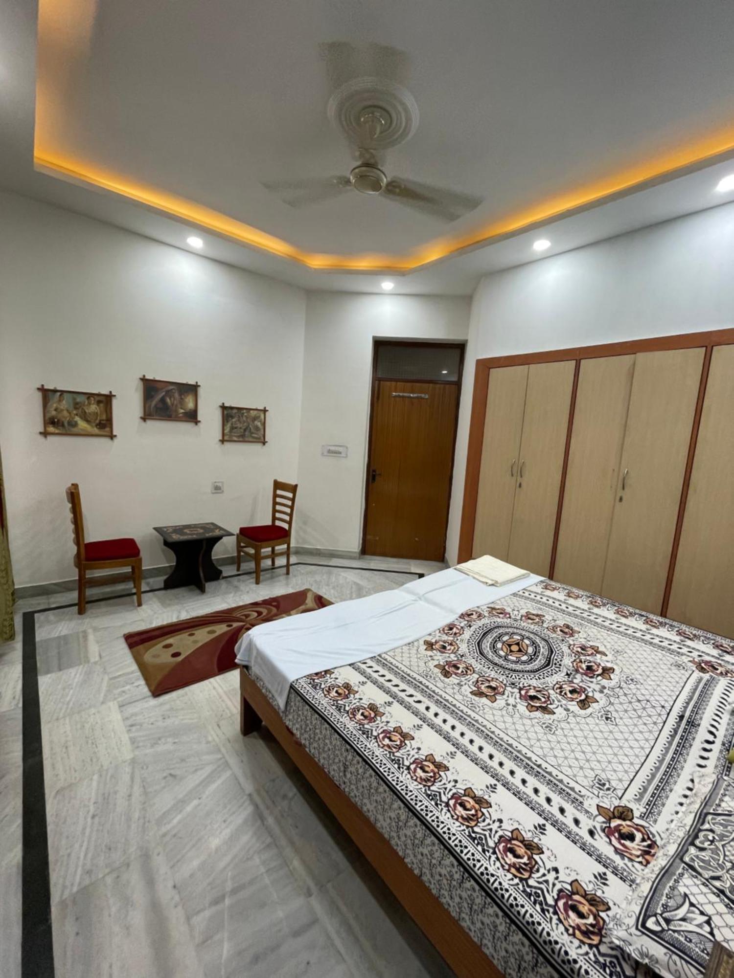 N Homestay Agra Tajganj Exterior photo