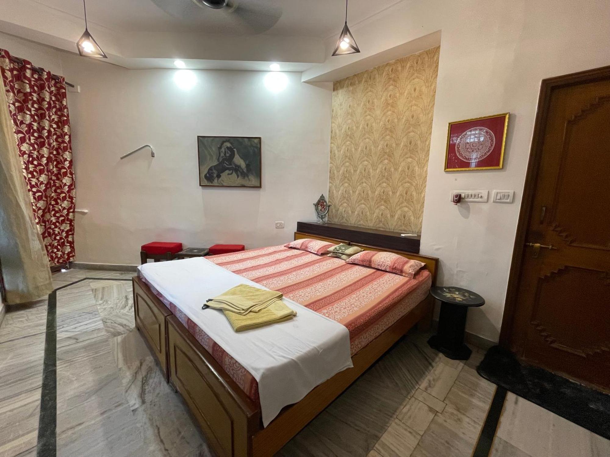 N Homestay Agra Tajganj Exterior photo